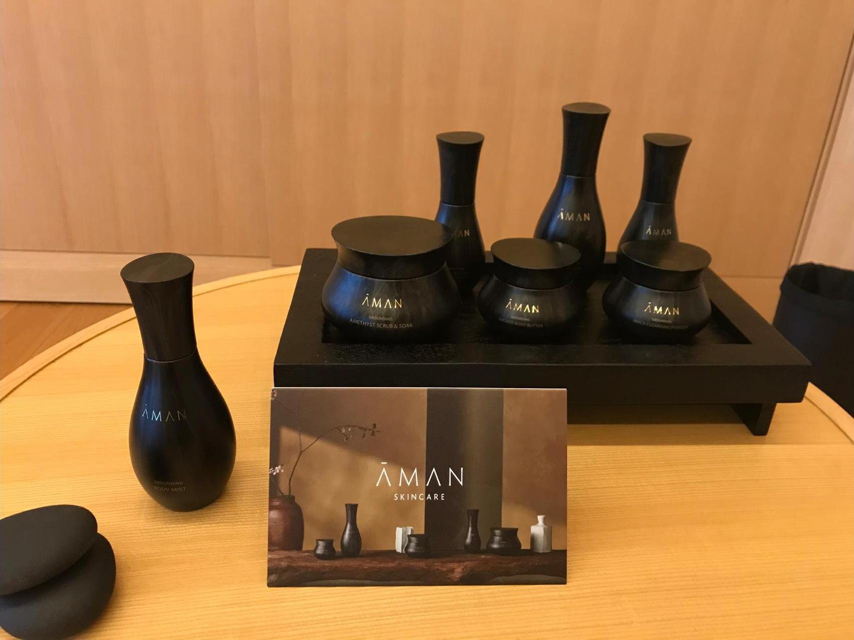 隈 研吾さんがパッケージデザインを手がけた「アマン スキンケアコレクション」