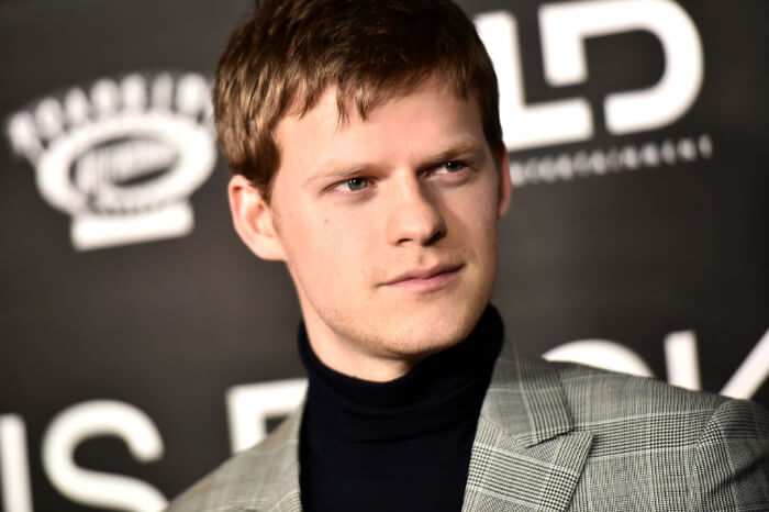 子羊のラック、レンズ豆とジャック・バイ・ザ・ヘッジソース添え レシピ