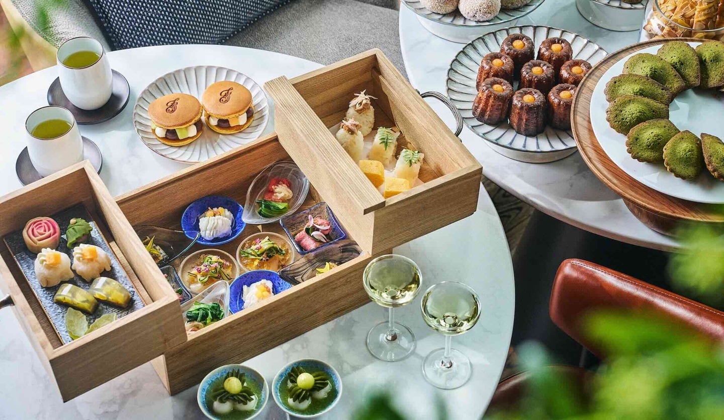 フェアモント東京、35F ロビーラウンジ「Vue Mer（ビュメール）」の「メロンと日本茶の和アフタヌーンティー」