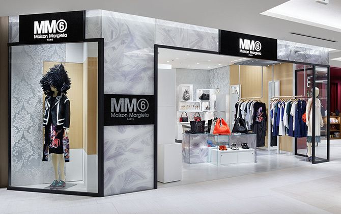 エムエム6 メゾン マルジェラ(MM6 Maison Margiela)のGINZA SIX(銀座シックス)店の外観