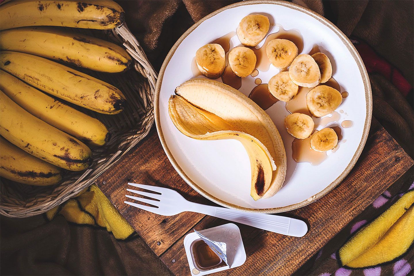 眠りを促す3つの成分が含まれるバナナは、朝食におすすめ。