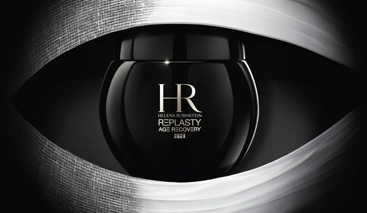 ヘレナ ルビンスタイン」リプラスティ R.C. アイ クリームで目元