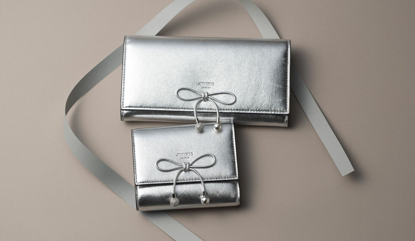 2025年最強開運日に向けてチェック！「ジミー チュウ」の新作財布