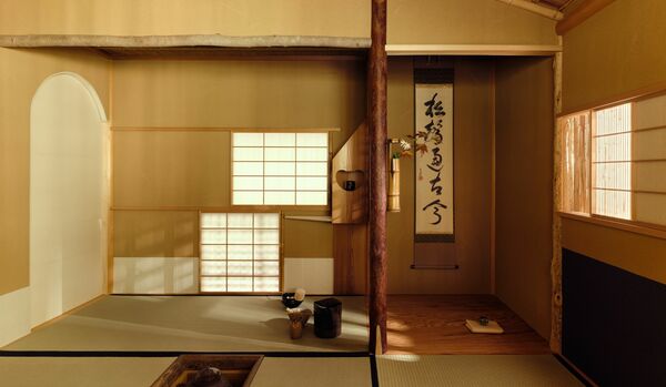 「アマン京都」に数寄屋建築の茶室「仙窟」が誕生!森の庭に佇む別世界の隠れ家