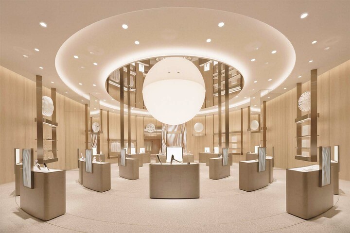 「リファ ギンザ」のメインフロア