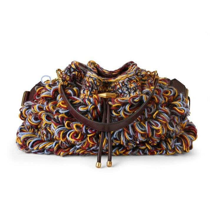 バッグ「ボン ボン」￥347,600【サイズ：縦●●×横●●×マチ●●cm、素材：●●●●、色：●●●●】