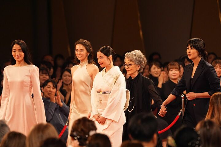 第49回 日本アカデミー賞 優秀主演女優賞レッドカーペット