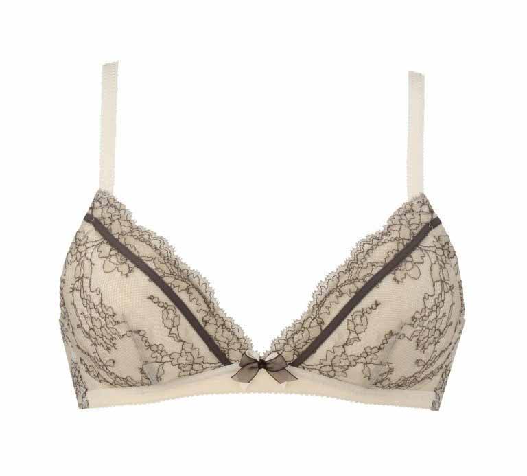 エッセンス103 ノンワイヤーブラジャー¥6,000+税(全4色) ブラジャー&ショーツ(B〜Fcup)¥5,990+税<E・Fcupは¥6,290+税>(全3色)