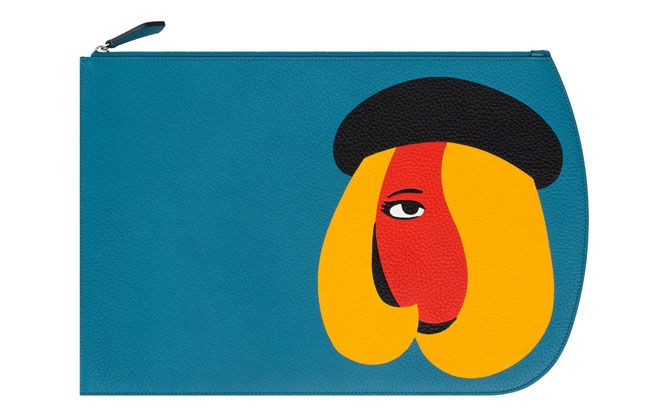 ポーチ ラージサイズ［縦25×横35cm］￥112,000・ミディアムサイズ［縦17×横23cm］￥68,000（ともに税抜）