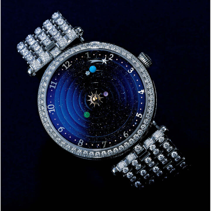 時計￥35,500,000　●ケースとブレスレット：ホワイトゴールド×ダイヤモンド　●ケース径：38mm　●ムーブメント：自動巻き　●パワーリザーブ：40時間（ヴァン クリーフ&アーペル）　[Precious2019年3月号229ページ] 　