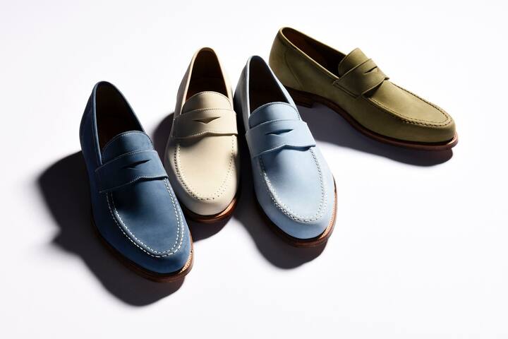 靴各¥69,000(バーニーズ ニューヨーク カスタマーセンター〈クロケット&ジョーンズ〉)