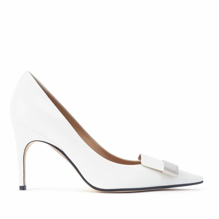 エナメルレザーのホワイト【7.5cm】￥89,000（税抜）