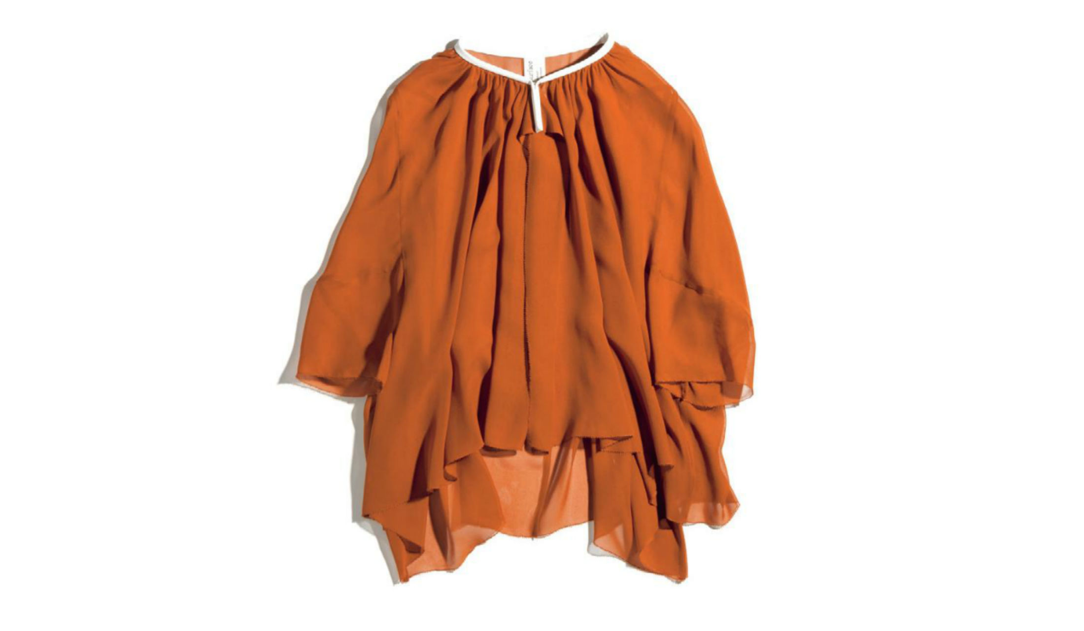カーディガン¥37,000(ストラスブルゴ〈サポート サーフェス〉)