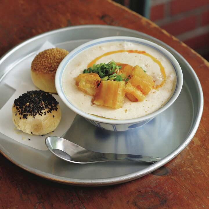 「東京豆漿（トウジャン）生活」の “豆乳スープ” 