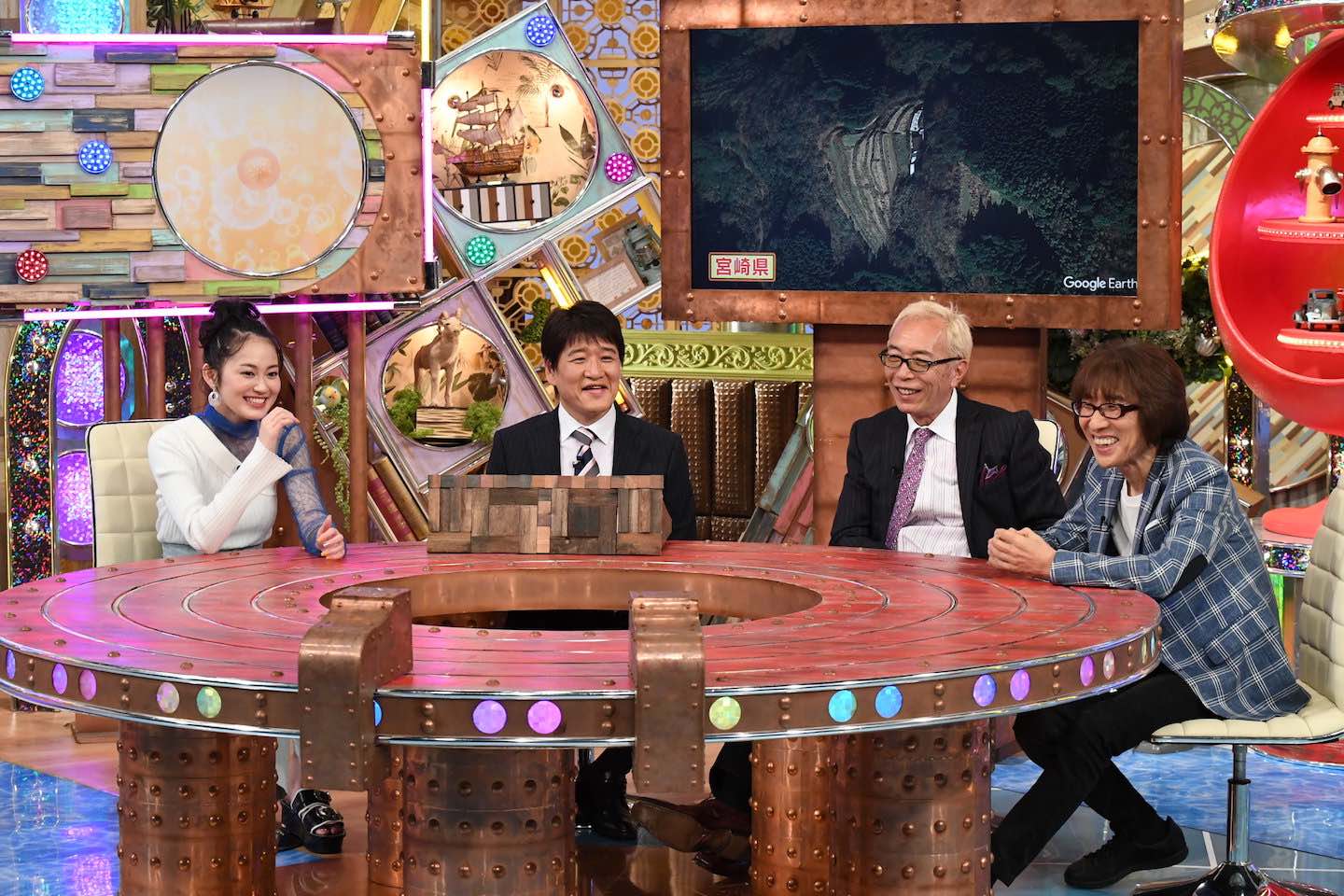 ©ABCテレビ 左から:吉本実憂さん、林修さん、所ジョージさん、坂崎幸之助さん