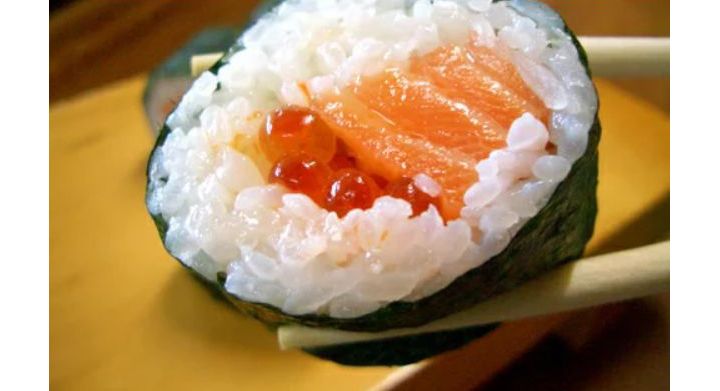 「サーモン親子巻き寿司」(仕出し米長)