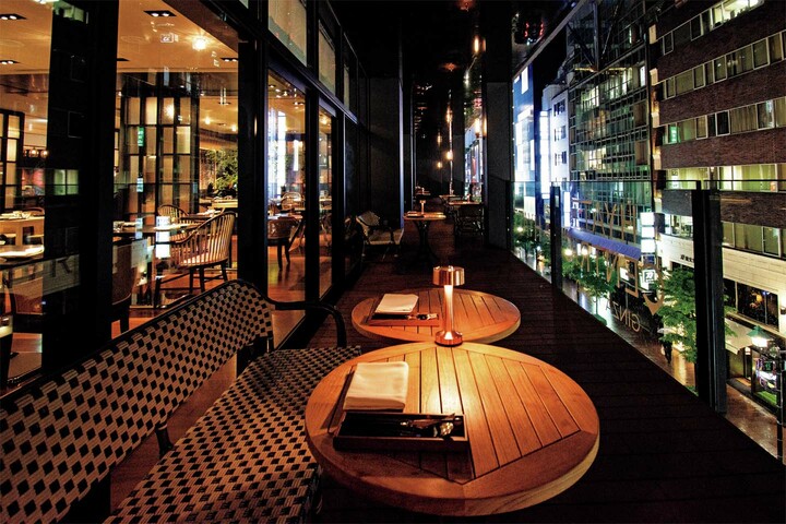 「NAMIKI 667」店内