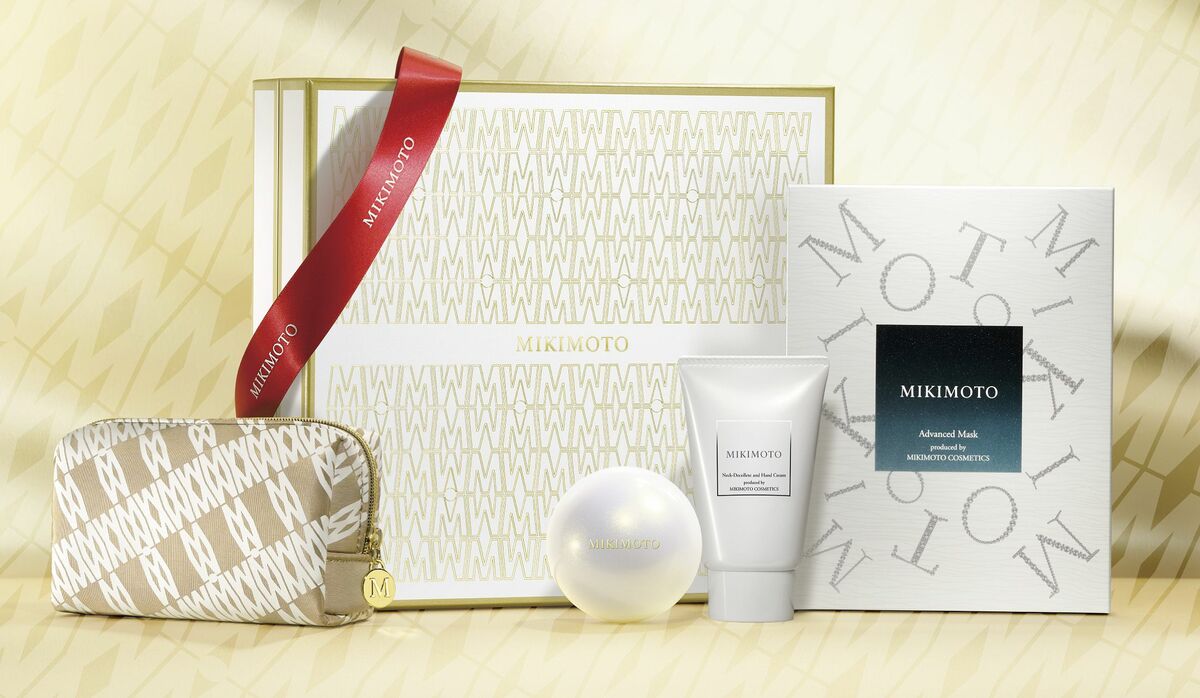 2025 クリスマスコフレ】“真珠” を思わせる艶やかな仕上がりに