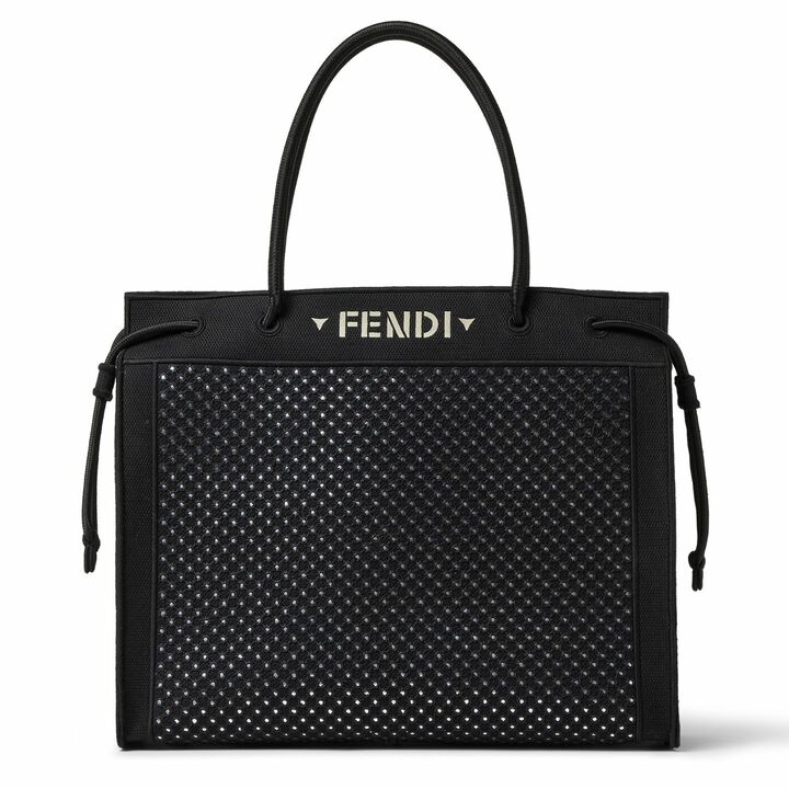 バッグ「フェンディ マジック」￥855,800【サイズ：縦34×横41×幅13cm、素材：●●●●、色：ブラック】