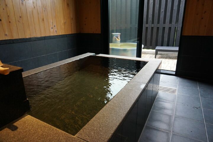 客室の内湯