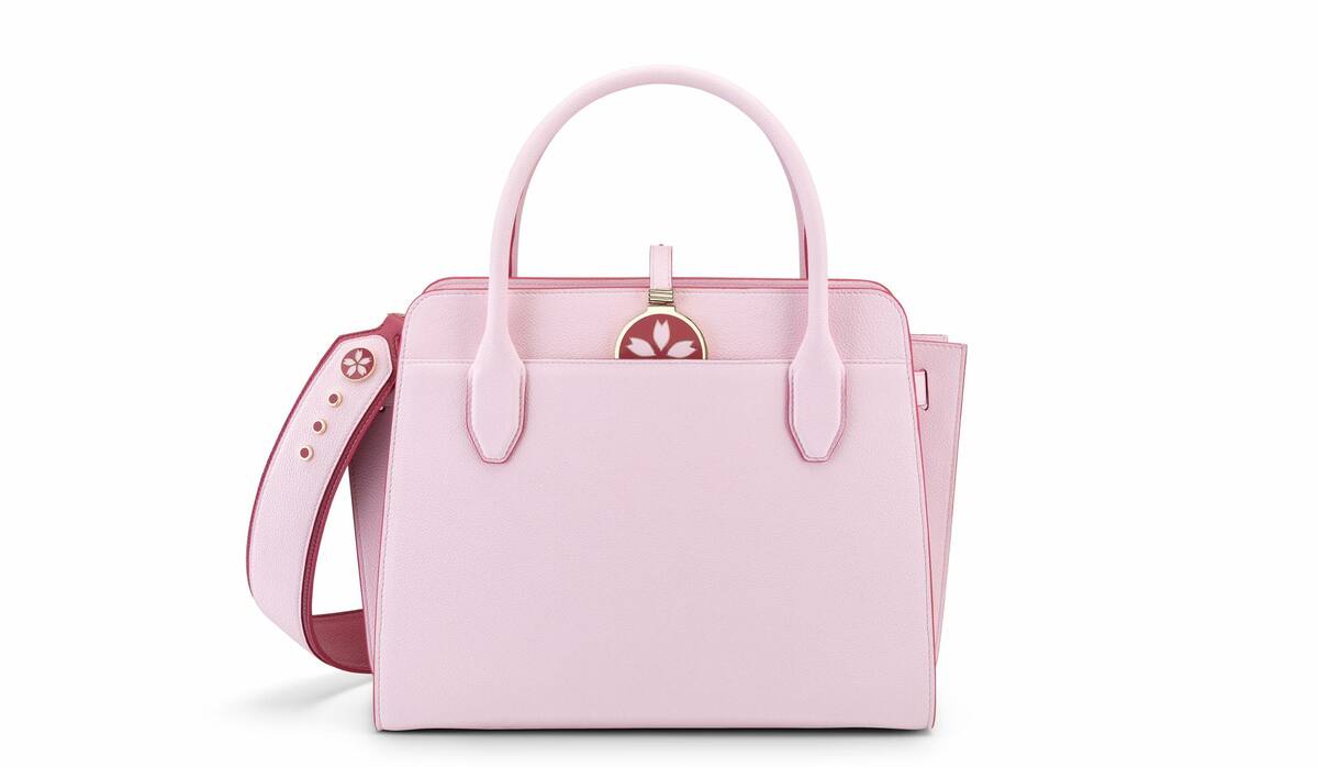 ブルガリの大人気ハンドバッグに「桜ピンク色」が登場、しかも ...