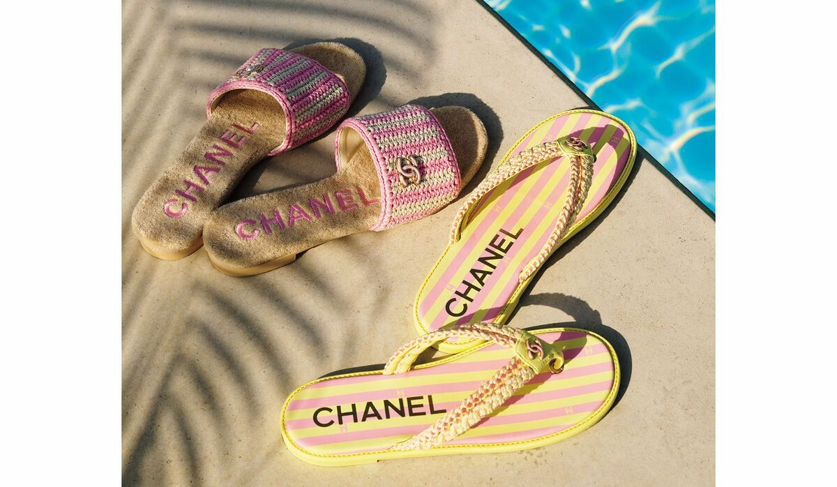 サンダルの季節がやってきた！「シャネル」心ときめく最新サンダルに