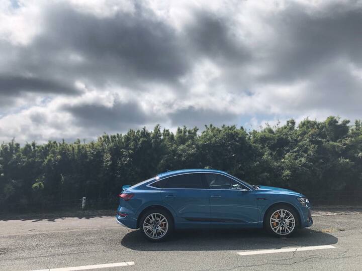 全長×全幅×全高＝4900×1935×1615ミリ。