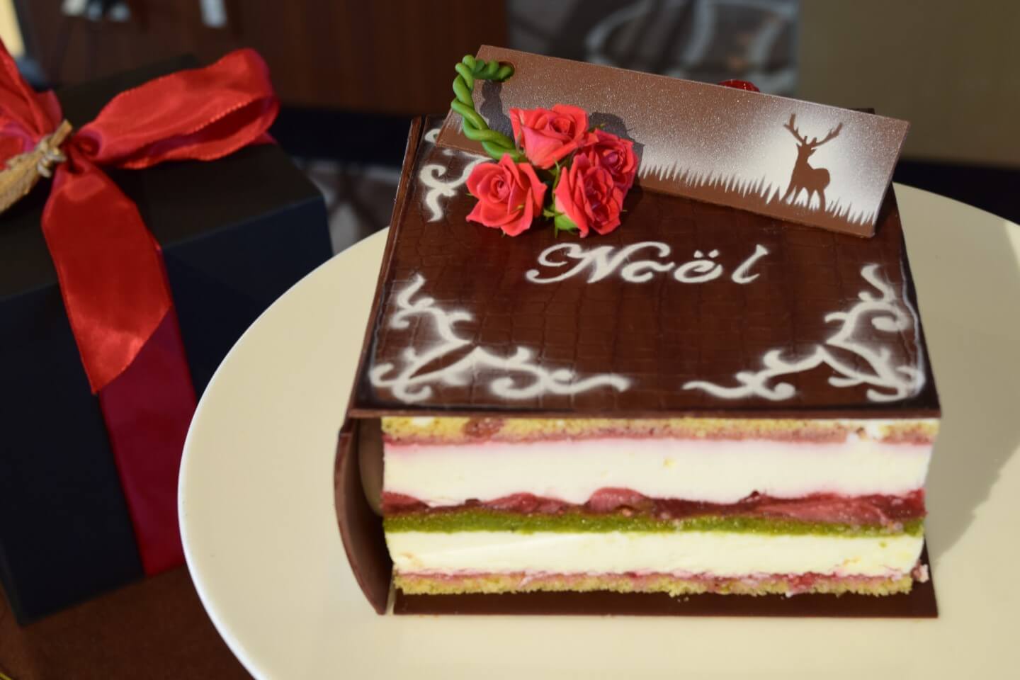 京王プラザホテルのクリスマスケーキ「タリーナ」の画像