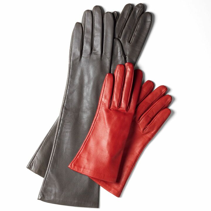 グローブ右￥18,000・左￥35,000（和光〈ジョルジュ・モラン〉）　[Precious2018年12月号307ページ] 　