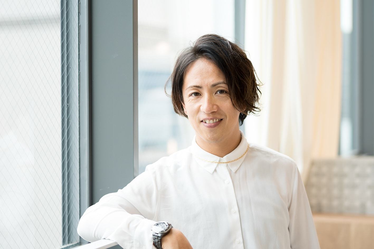 エグゼクティブ ディレクター・中野太郎さん。「仕事中はすごく几帳面なぶん、プライベートは大ざっぱ。電車の中にモノを忘れることもしょっちゅうです」