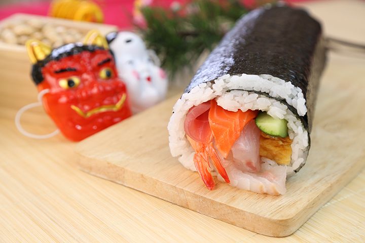 食べ方やルール・マナーを知って恵方巻きを食する
