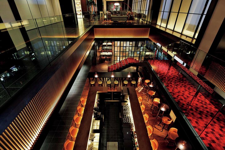 「NAMIKI 667」店内