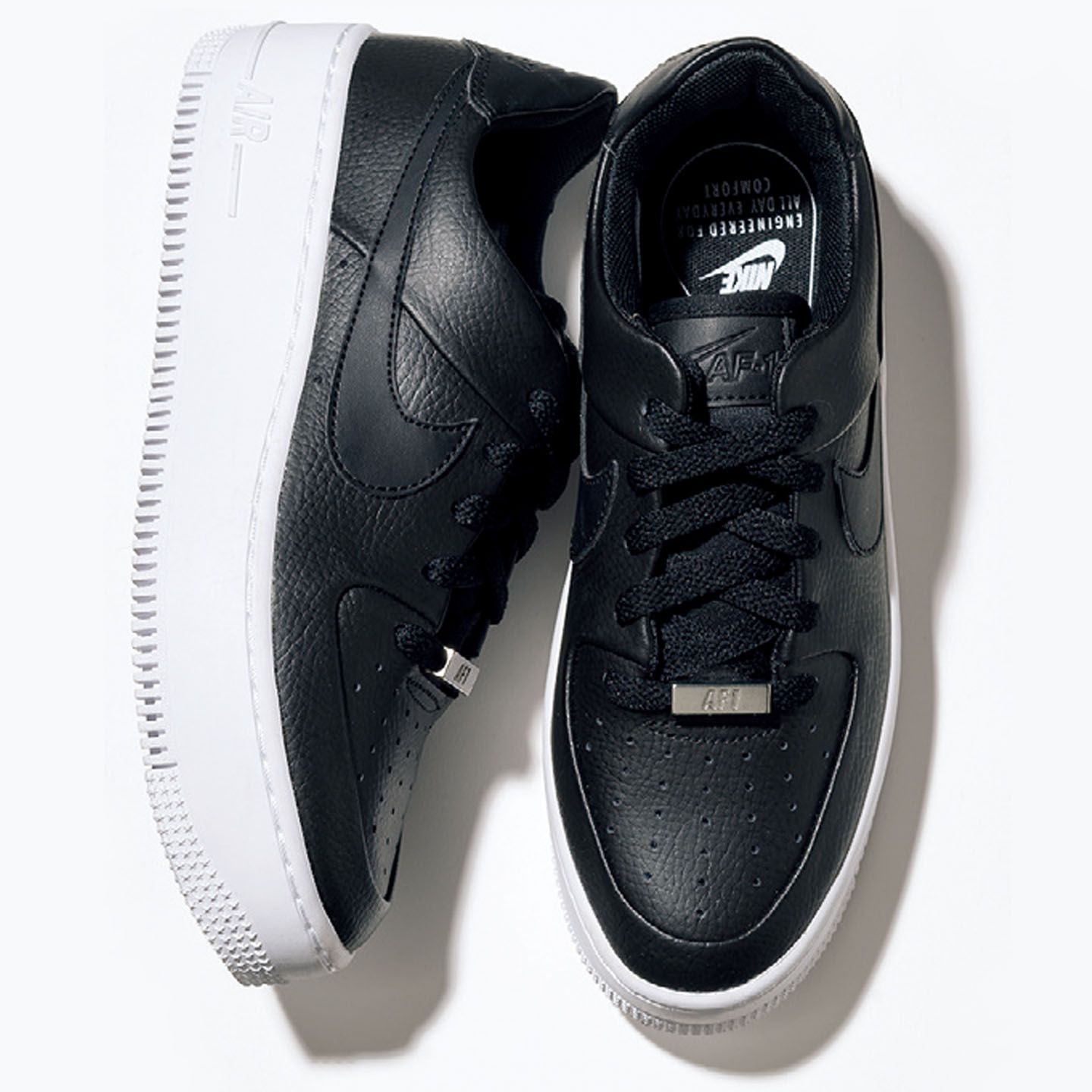 ナイキの「エア フォース 1 セージ LOW」