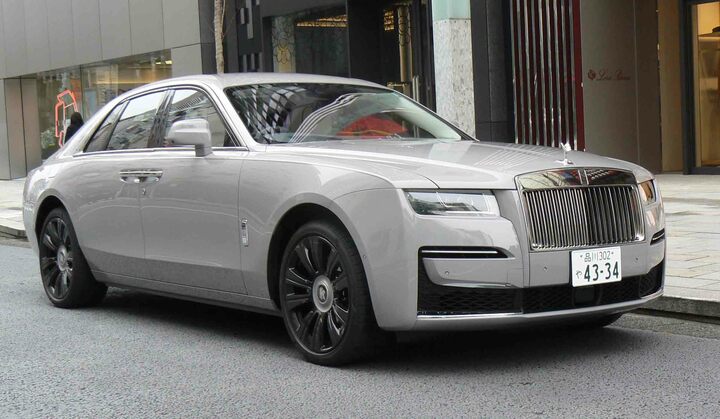 内部に傘を収納できるフロントドアとマスコット以外はすべて新しくしたという新型。