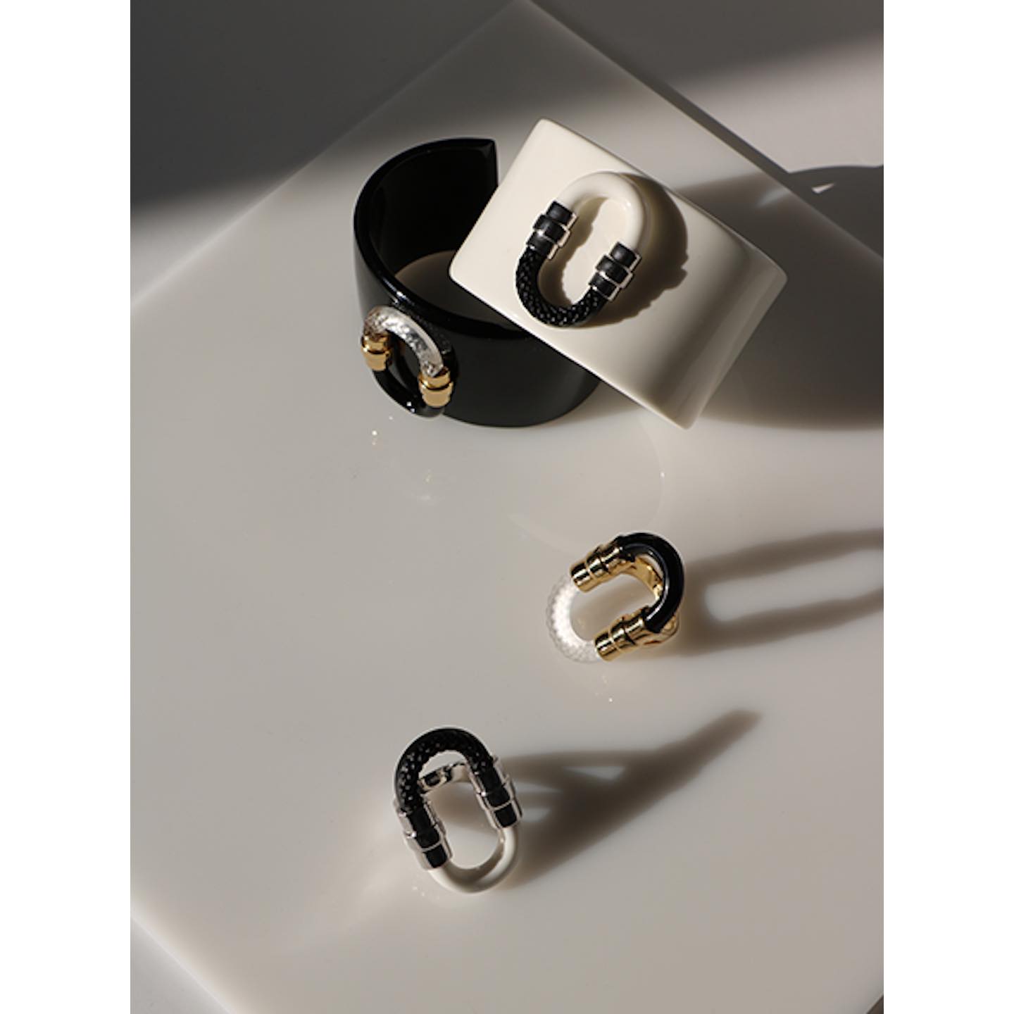 先行発売されるコスチューム・ジュエリーコレクション「1927」