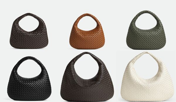 ボッテガ・ヴェネタから新作バッグが登場!アイコニックなデザインを再解釈した柔らかなフォルム