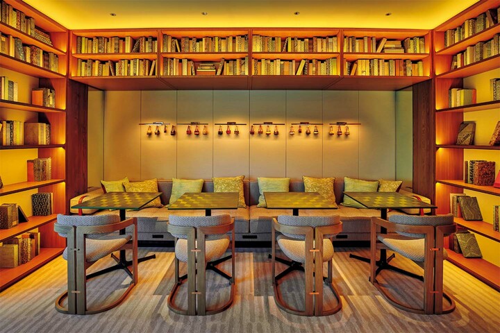 ハイアット リージェンシー 東京の「リージェンシー クラブ ラウンジ」内の読書エリア