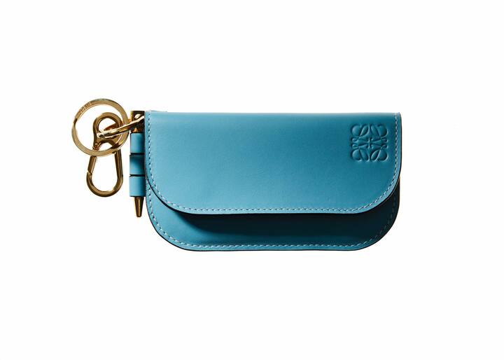 ［W12.5×H6.5×D3.0㎝］¥64,000（ロエベ ジャパン カスタマーサービス）