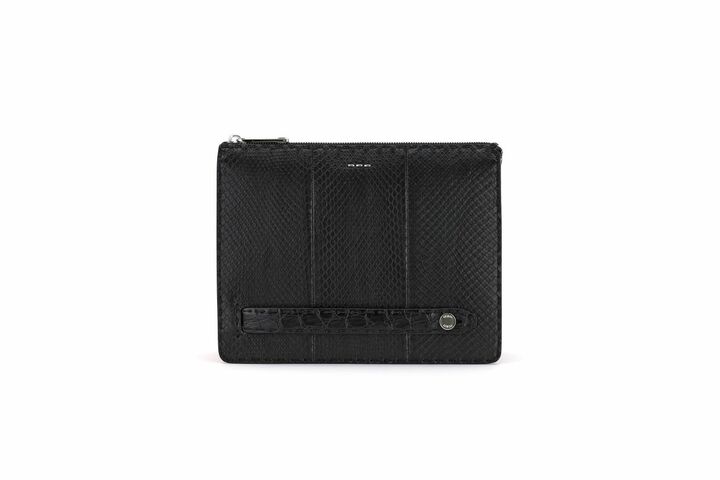 限定のパイソンレザーのクラッチ ¥431,000