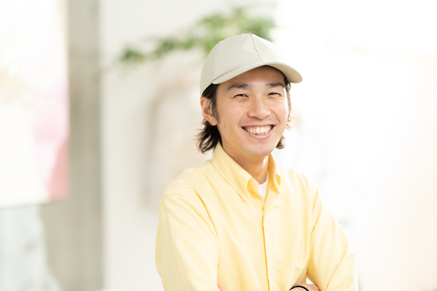Cocoonヘアスタイリストの中村マサアキさん。フットサルが趣味だという。「お店のスタッフでチームをつくっています。他店のチームと試合をすることも! 最近はあまり集まれていないので、もっと定期的にやりたいですね」