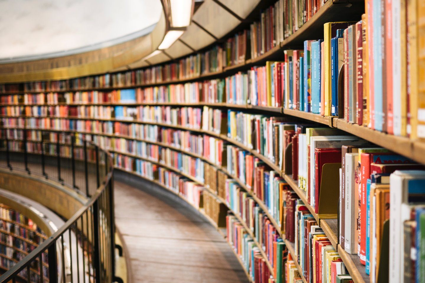 図書館を活用するのもアリ