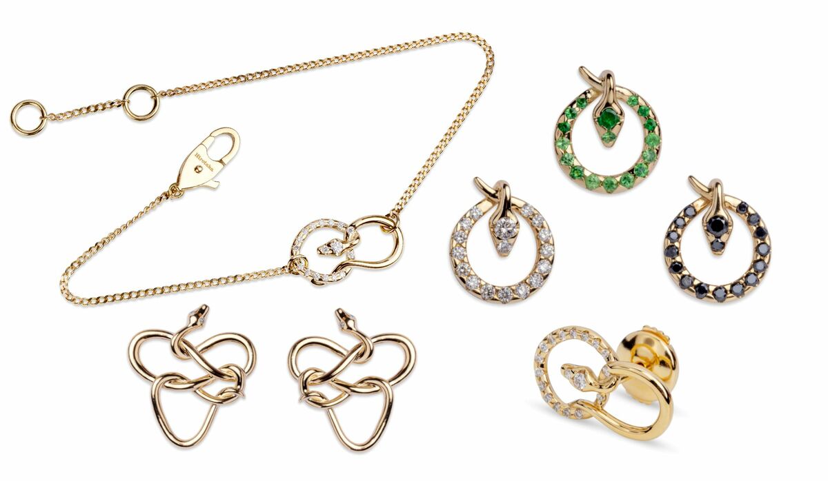 美品　hirotaka ヒロタカ　インダストリア　ブラックダイヤモンド　ピアス 美品 hirotaka ヒロタカ インダストリア ブラックダイヤモンド
