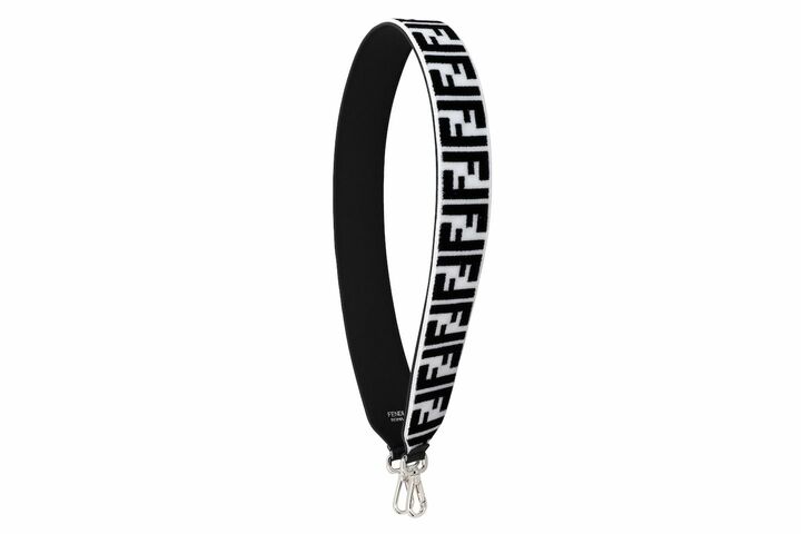 ストラップ「ストラップ ユー」¥135,000