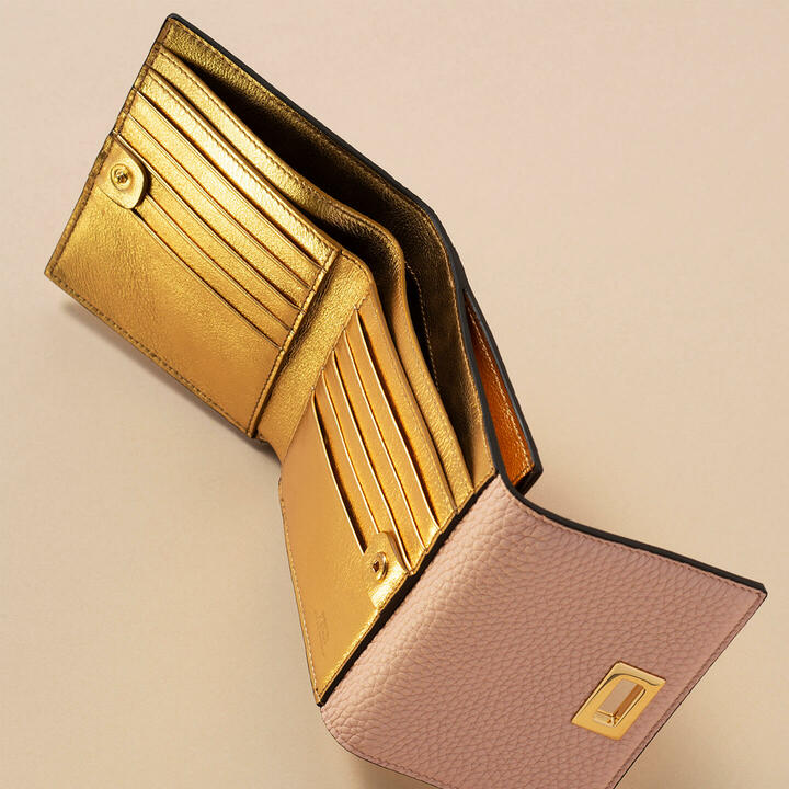 ☆FENDI☆PORTAFOGLIO ピーカブー セレリア ウォレット 2色 (FENDI