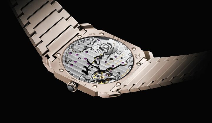 ●自動巻き ●ケース径40mm ●パワーリザーブ60時間 ●18Kピンクゴールドケース×18Kピンクゴールドブレスレット ¥5,150,000（ブルガリ ジャパン）※世界限定6本、10月発売予定