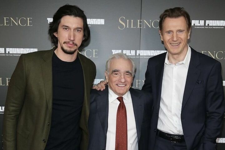 NY上映会にて、左から出演のアダム・ドライバー、リーアム・ニーソン。