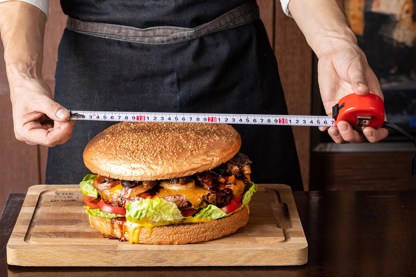 直径25センチのハンバーガー