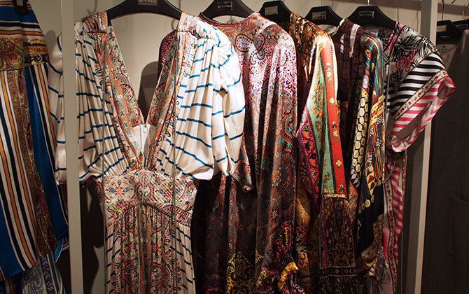 エトロ(ETRO)のペイズリー柄のドレス