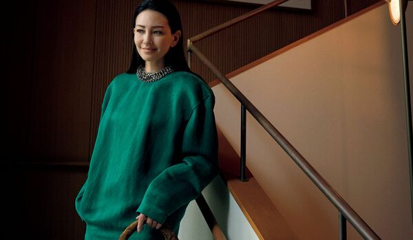 12/31 Wed|オーバーサイズ感×ミニ丈が新鮮!「サンローラン」のドレスでポジティブなおしゃれを【365日コーディネート】