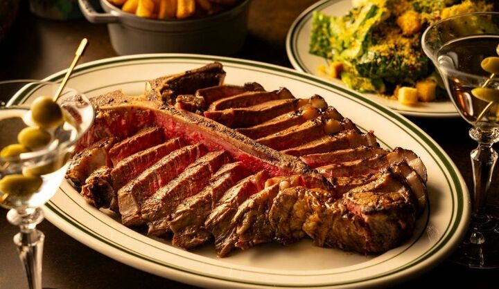 「キンプトン新宿東京」の「NY Steakhouse」の画像